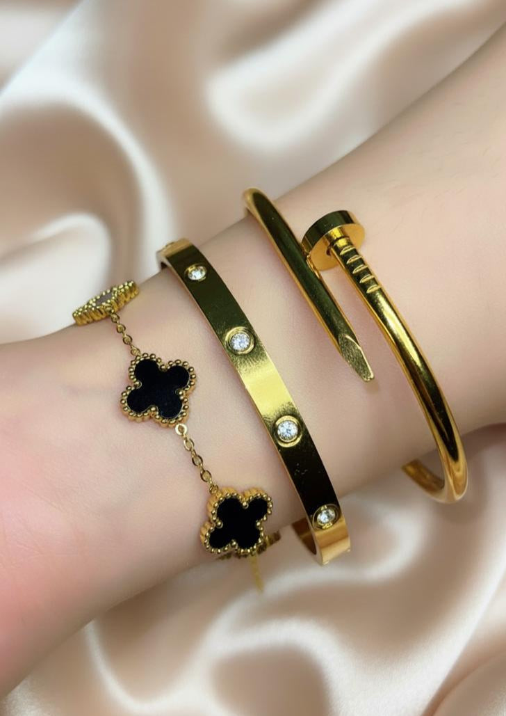 High Quality Stainless Steal Handcuff + Bracelet  (Buy 2 Get 1 Free 💥)